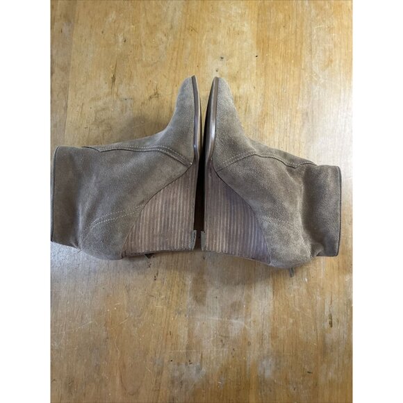 Nine West Retrolook Wedge Suede Tassel Booties 7-7.5 - Picture 6 of 13